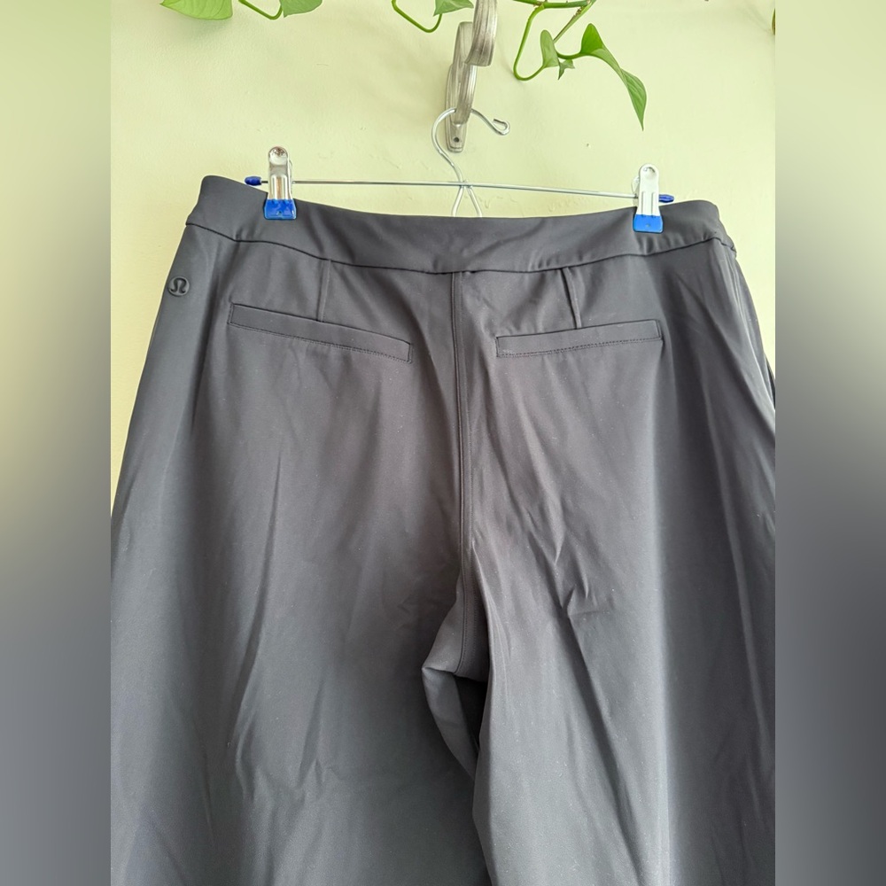 lululemon athletica Black Joggers size large‎ women - Picture 4 of 10